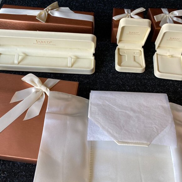 Assorted Collection High-End Jewelry Box Case Inserts Satchels Suede Bag - Picture 2 of 4